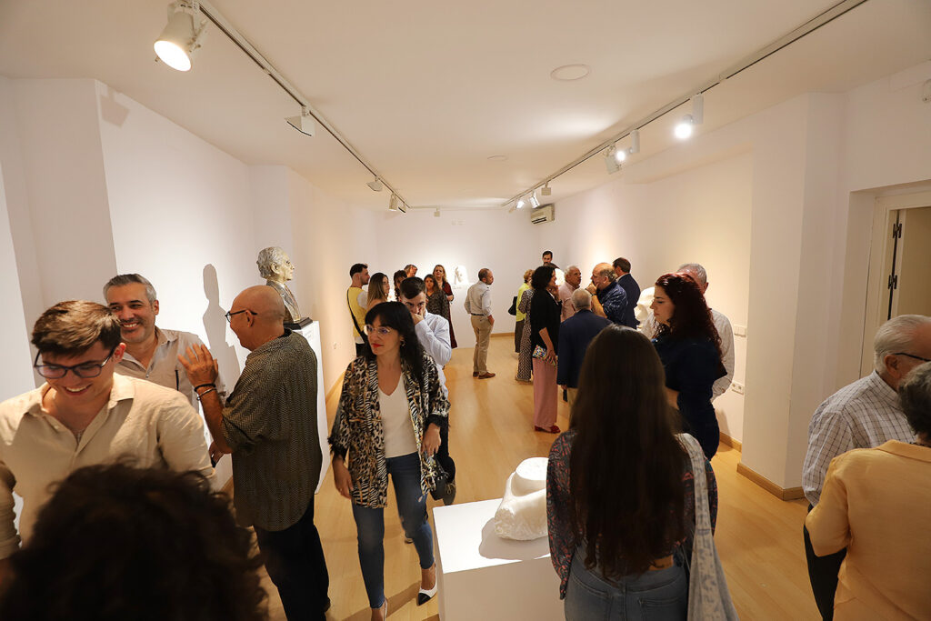 Exposición "LUZ Y SOMBRA. Alabastro esculpido"