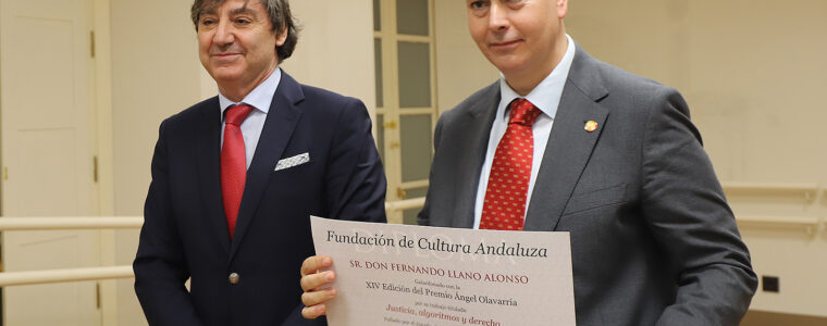 Entrega XIV Premio Ángel Olavarría